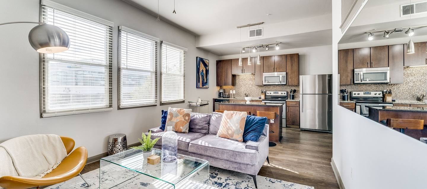 Elle West Avenue Image 6