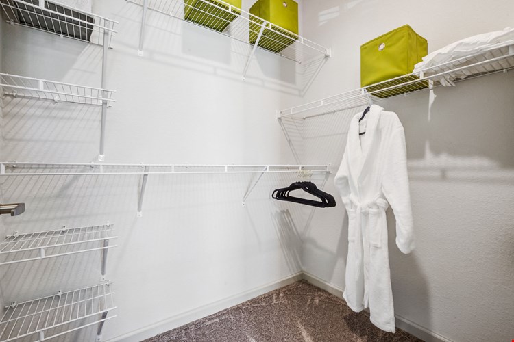 IMT Edgewater Image 12