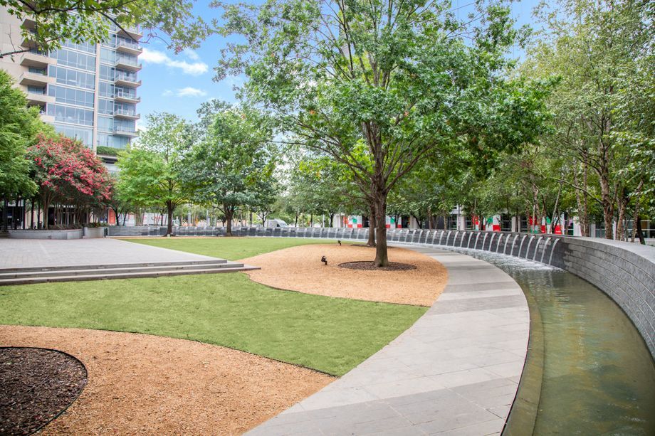 Camden Victory Park Image 52