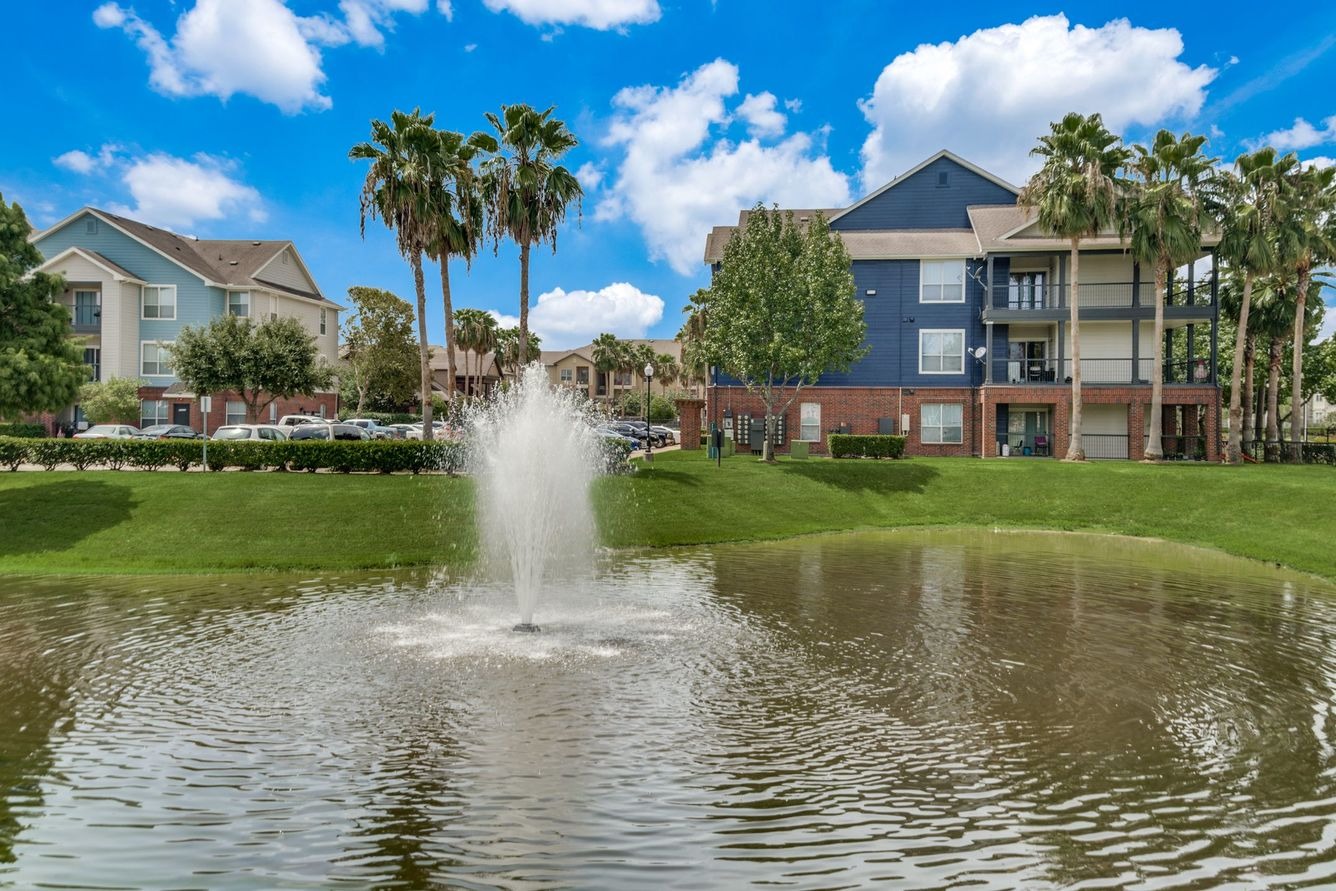 Aventura on Briar Forest Image 1