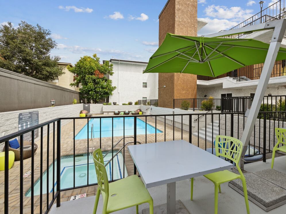 Courtyard picnic areas