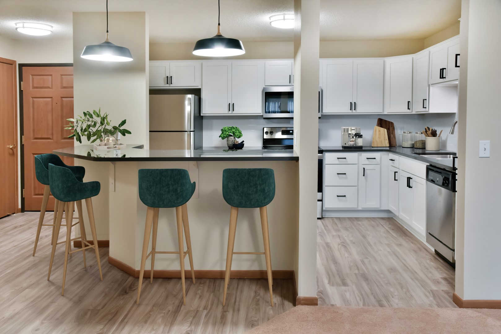 Creekside Apartments Image 16