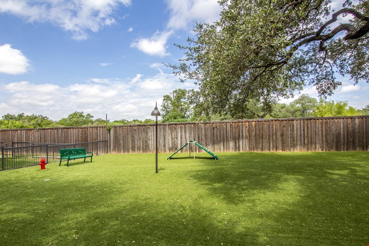 Platinum Shavano Oaks Apartments Image 47