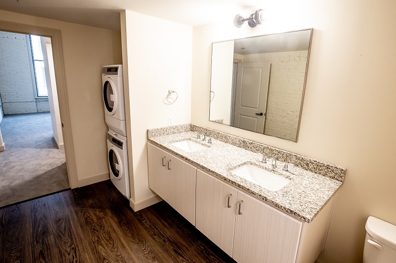 Level on Locust Image 18