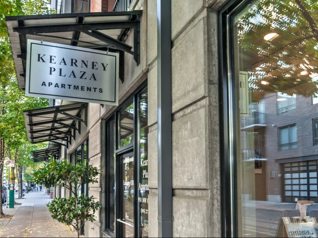 Kearney Plaza Image 3