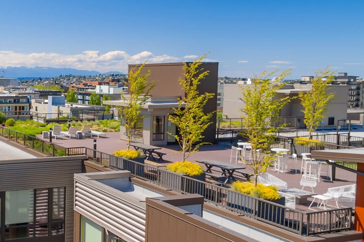 Chloe on Union Image 36