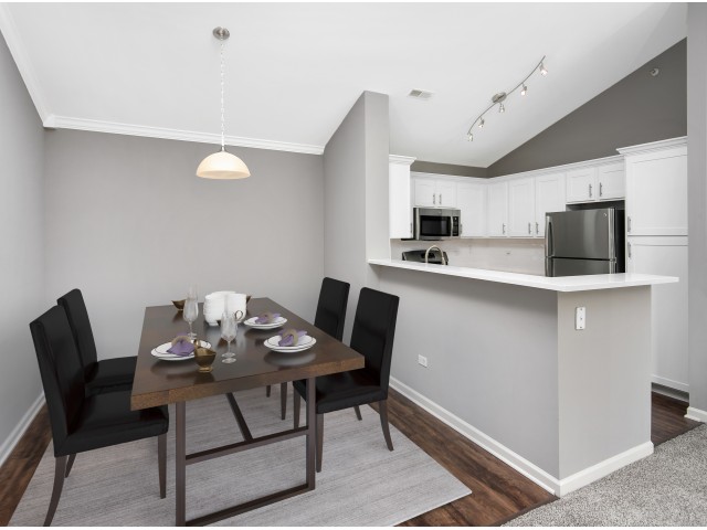 Thornberry Woods Apartment Homes Image 4