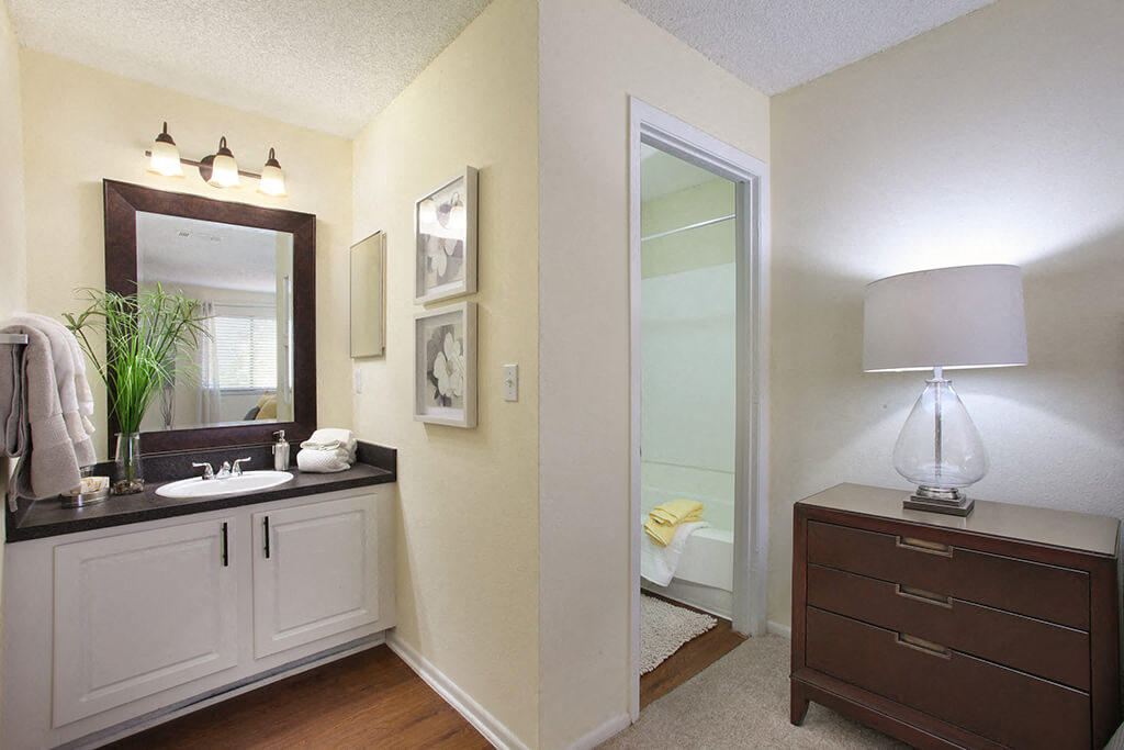Coral Club Apartment Homes Image 11