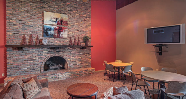 Valley Manor Image 3