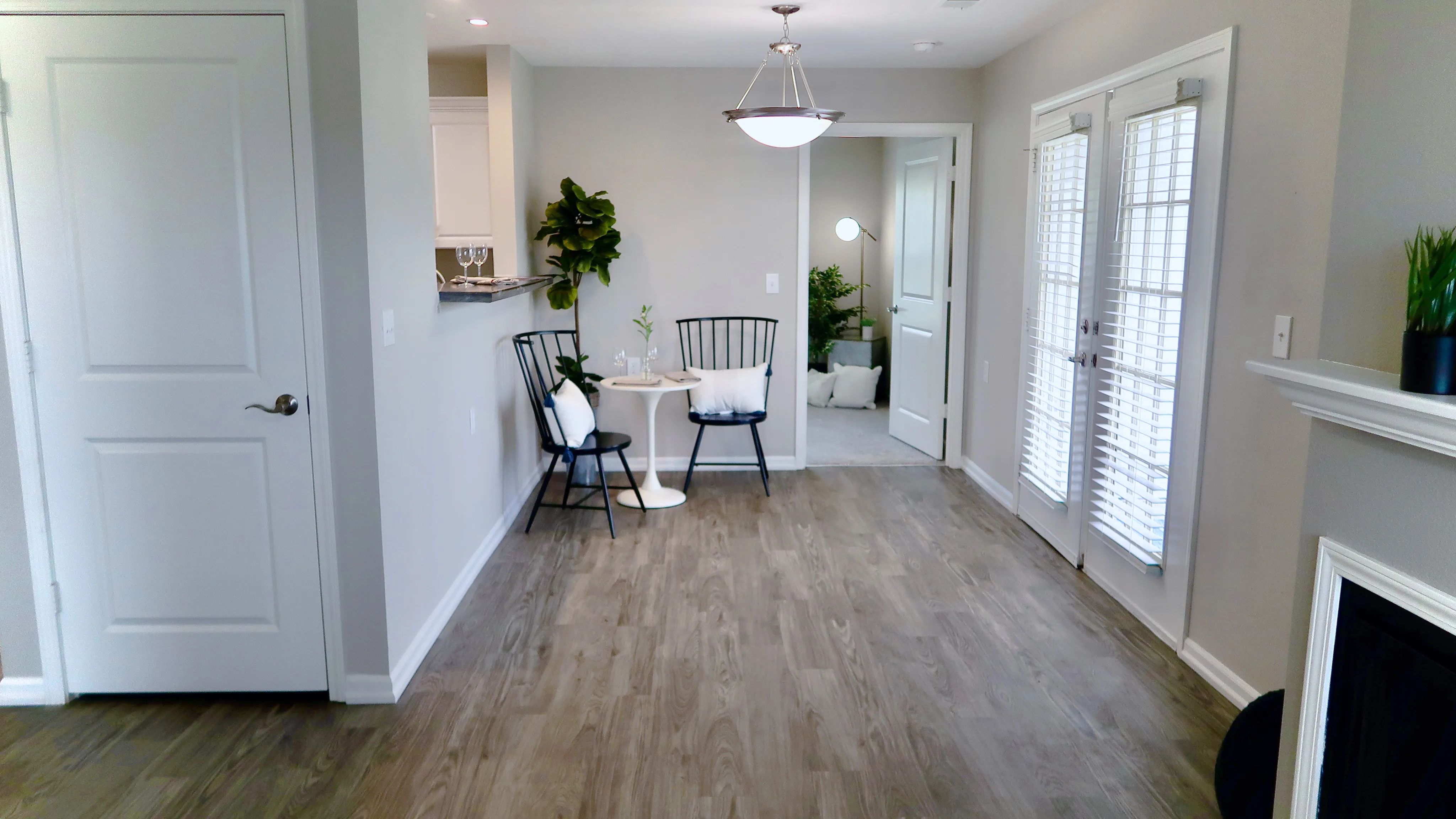 Lenox West boast twelve varying floor plan layouts you’ll love! Feel the exceptional flow of our expansive open living spaces, combining chic design and maximum square footage for luxurious living no matter which layout you chose. 