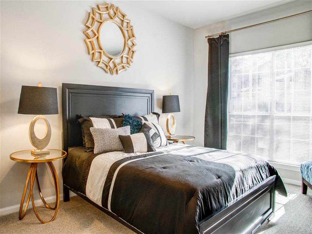 One Bedroom Apartments in Franklin, TN - Harpeth River Oaks Apartments Bedroom