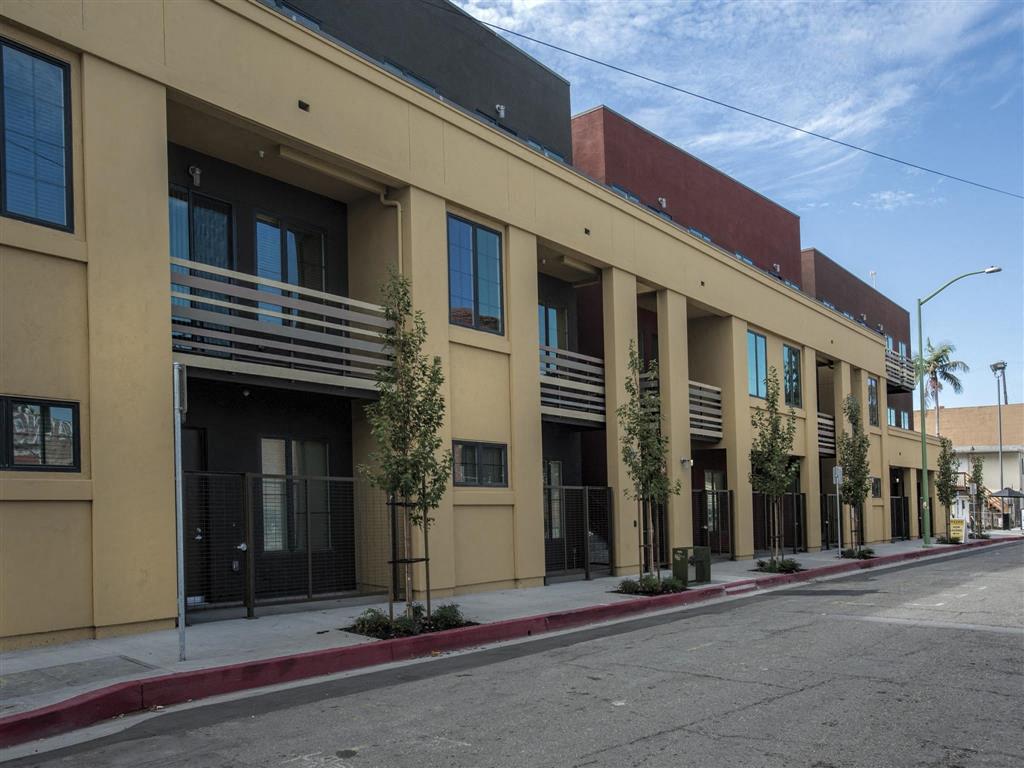 Mason at Hive Welcome Home to Mason at Hive in Oakland, Ca Now Leasing