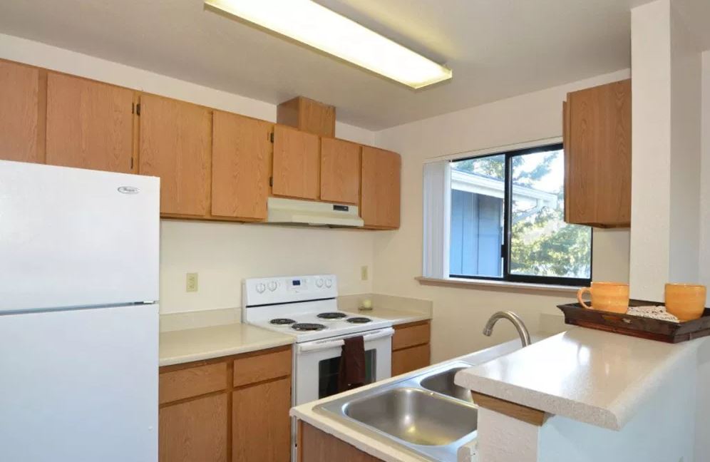 Coventry Court Annex, (see pics &amp; AVAIL)