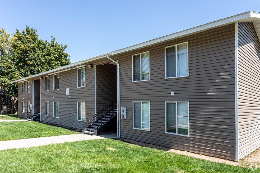 Central Pointe Image 13