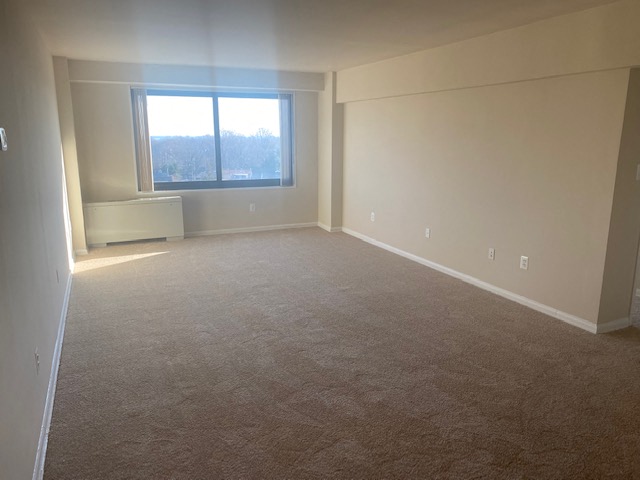 Silver Spring Towers Image 8