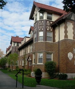 Bull Manor Apartments Image 1