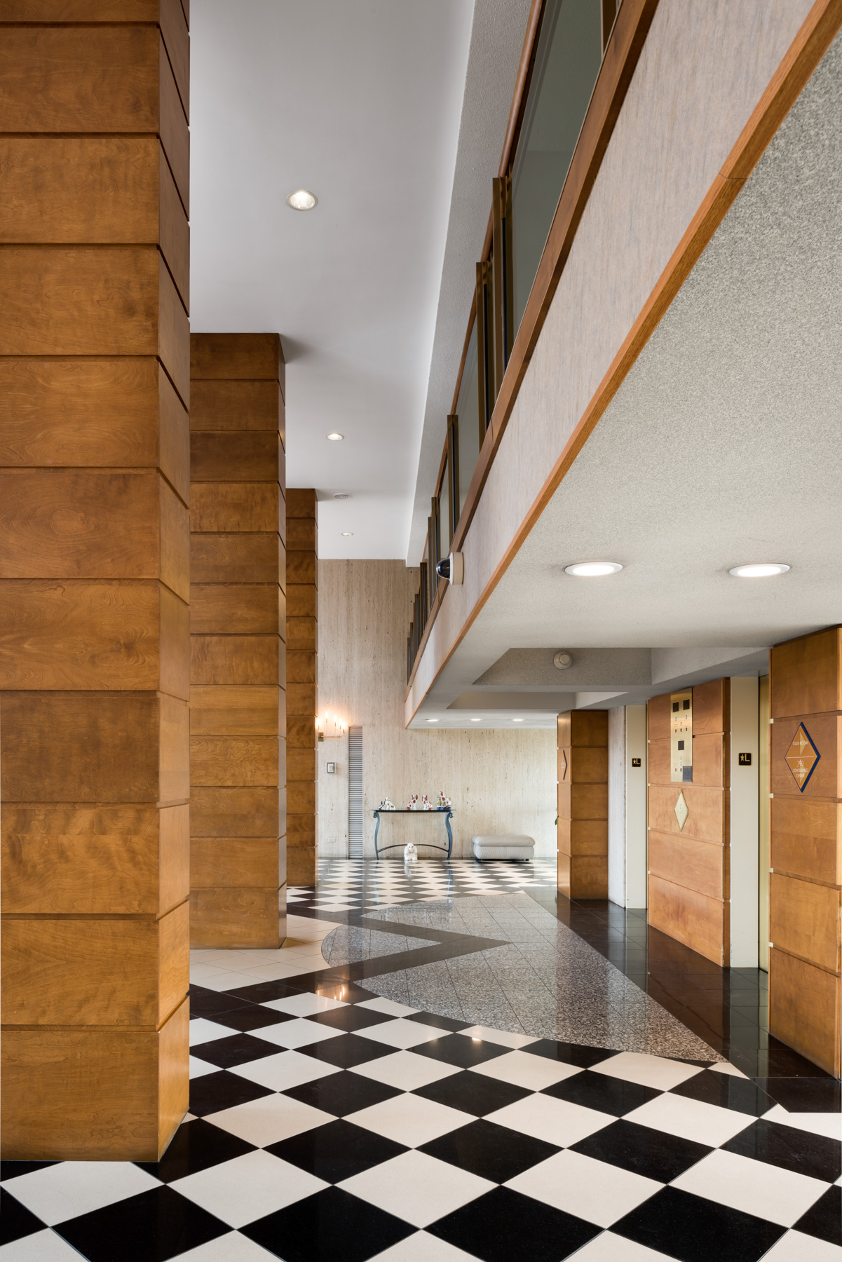 740 River Drive Image 13