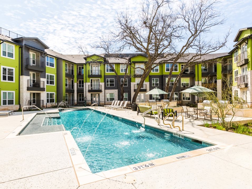 Urban North Apartments Image 17