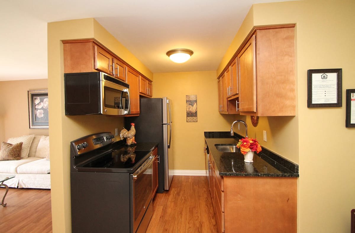 Emerson Square Apartments Image 5