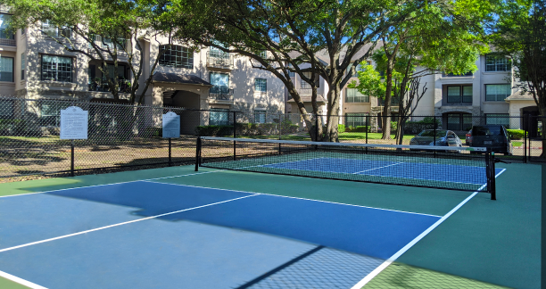 Village on the Parkway Apartments Image 15