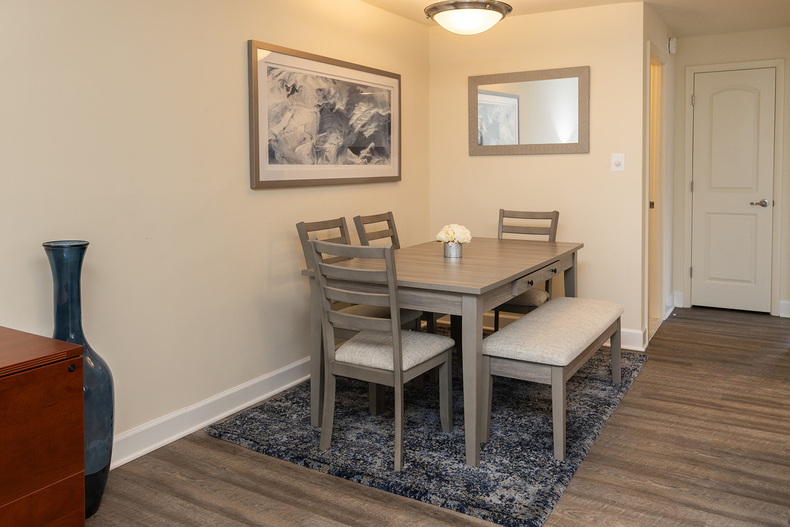 Seminary Roundtop Apartments Image 7