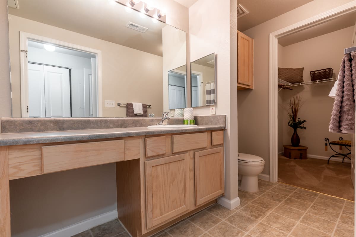 Stonepost at Lakeside Image 11