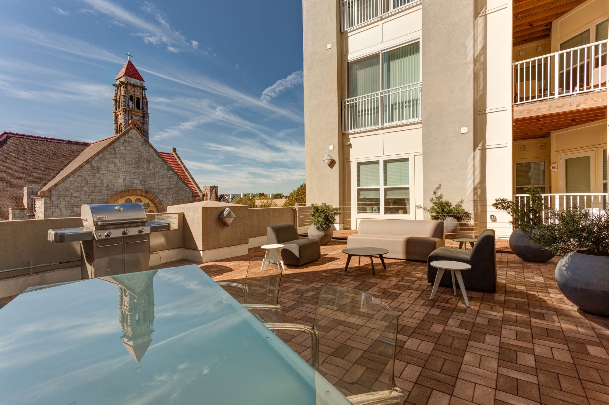 Metro On Granby Apartments Image 6