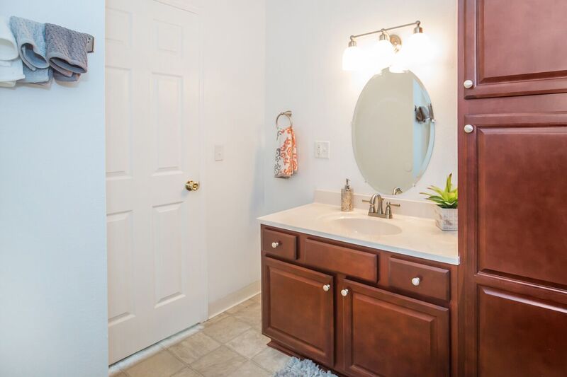 Lakeview Apartments Image 15