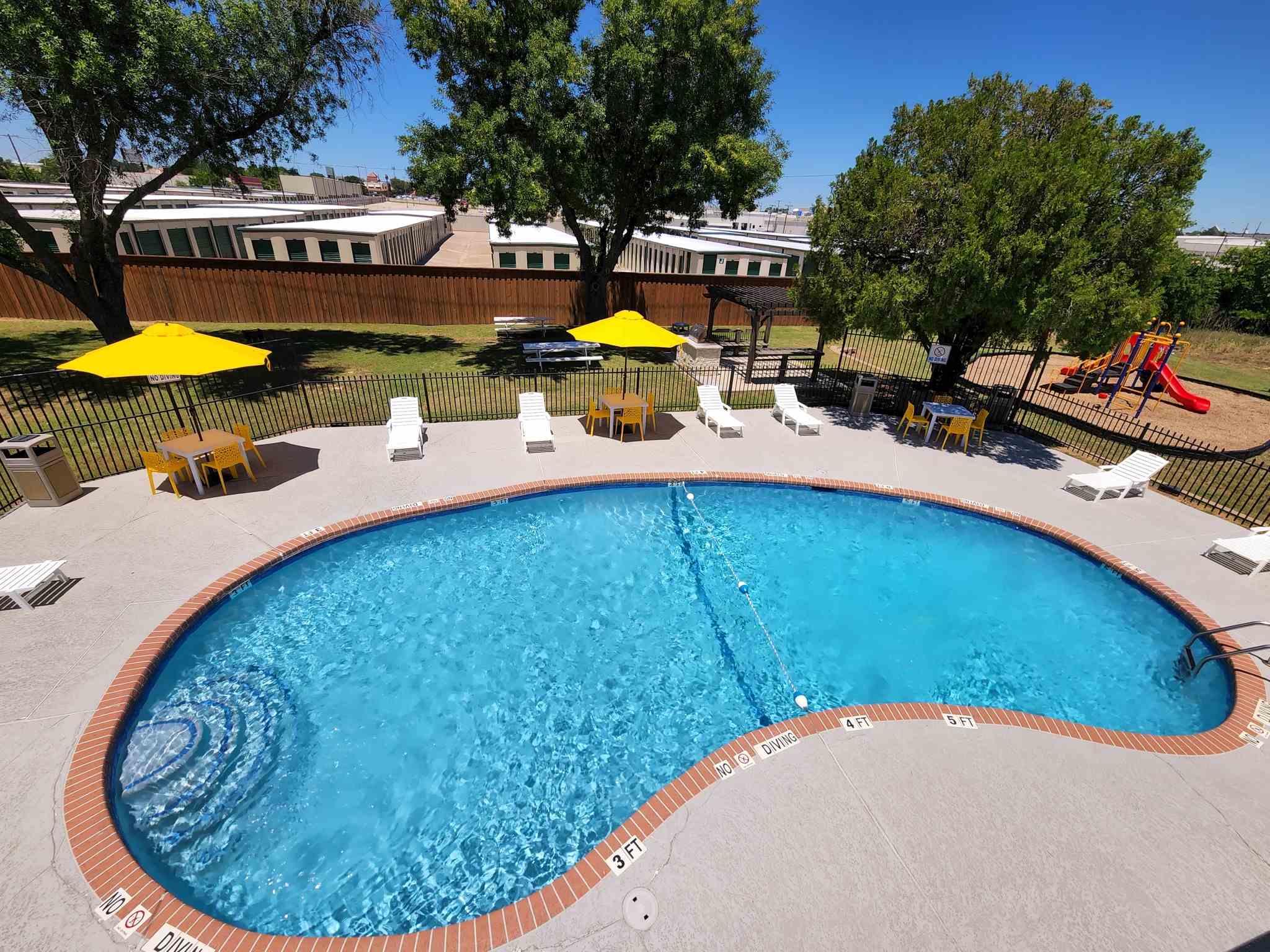 Rolling Hills - Irving Image 1