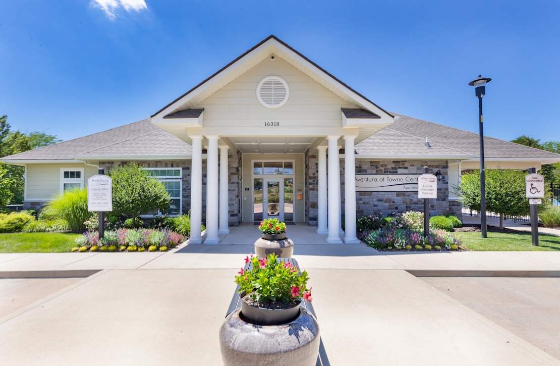 Aventura at Towne Centre Image 1