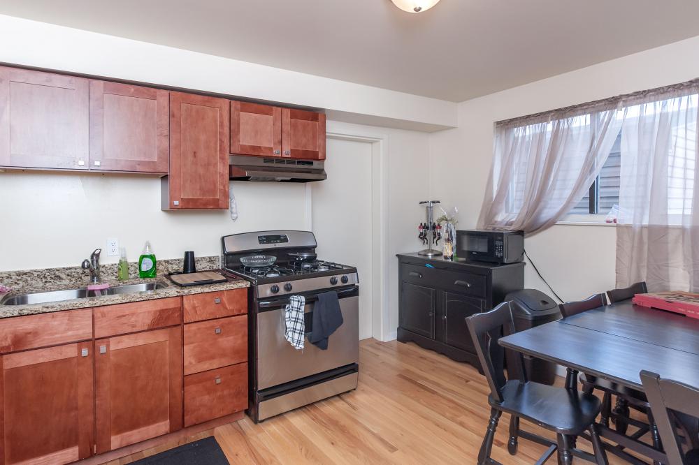 Courtyard on Wharton Image 3