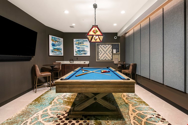 Emerald Row Image 14