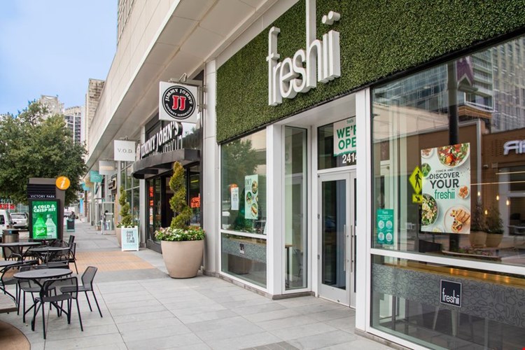 Camden Victory Park Image 49