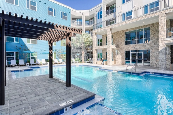 Allure on Parkway Image 40