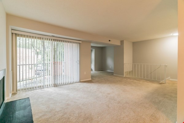 Ramblewood Village Image 11