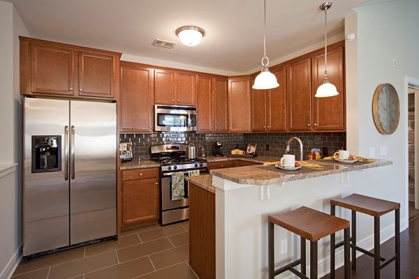 Pond View at Weatherby Image 10