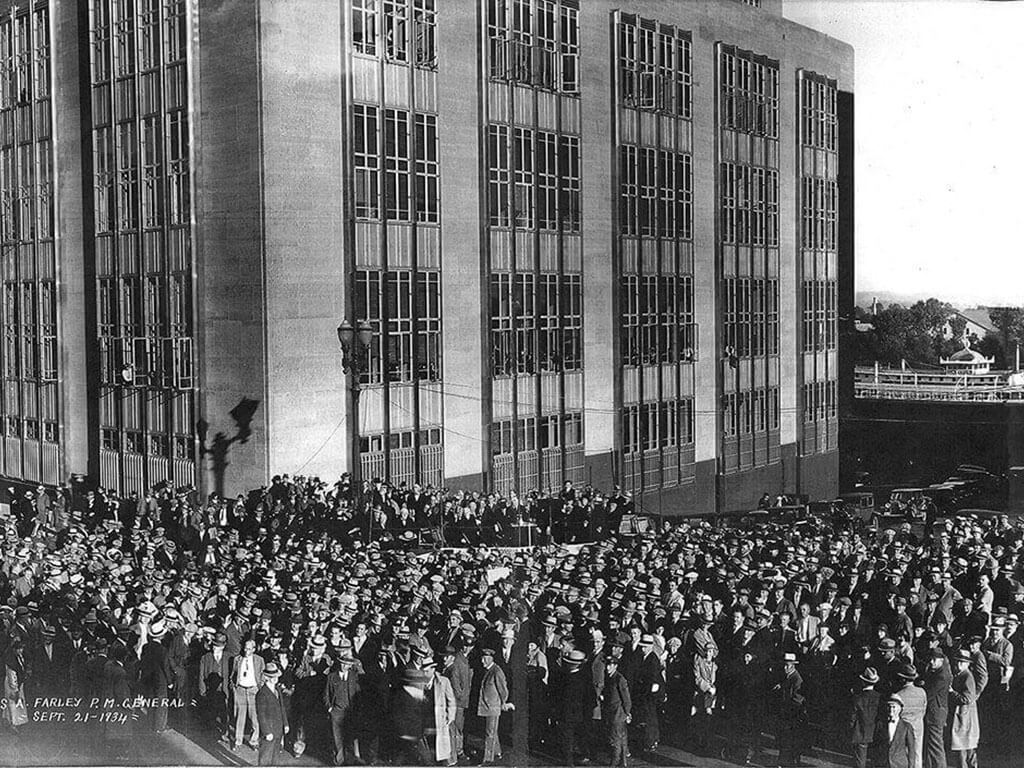 Custom House Image 79