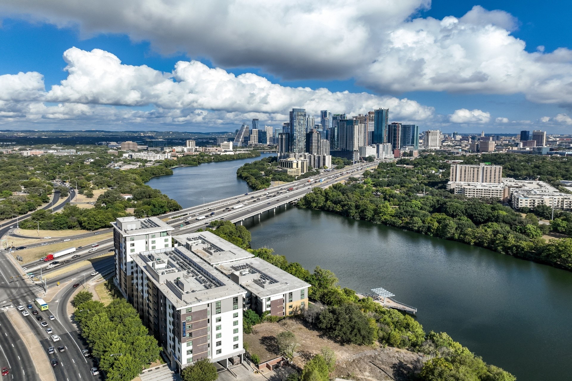 Berkshire Riverview Image 33