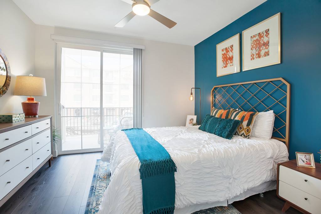 Vermella West Image 12