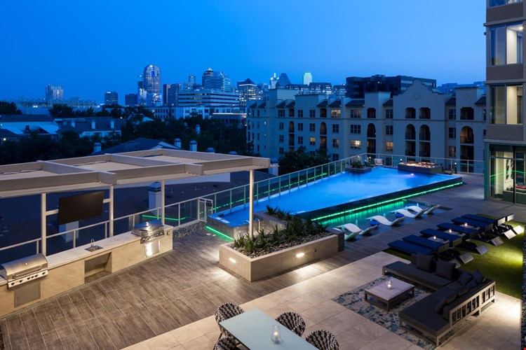 Apartments at Carlisle and Vine - Dallas