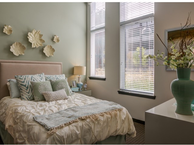 Flats at Taylor Place Image 6