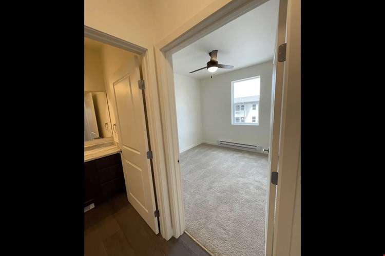 Range View Apartments  Image 13