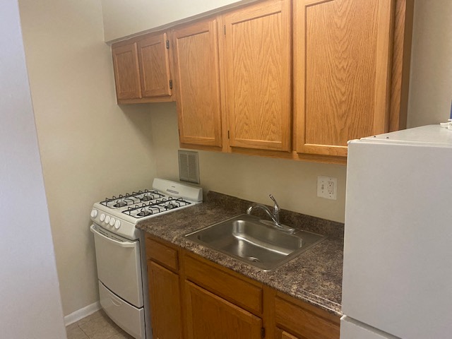 Silver Spring Towers Image 115