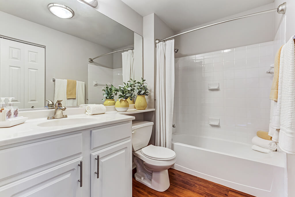 The Apartments at Kirkland Crossing Image 16