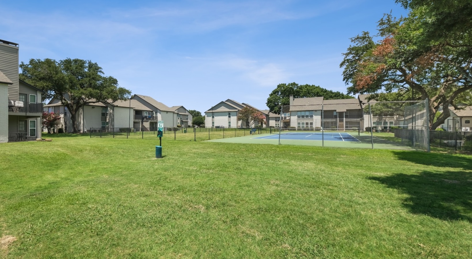 Communities of Bent Tree Image 4