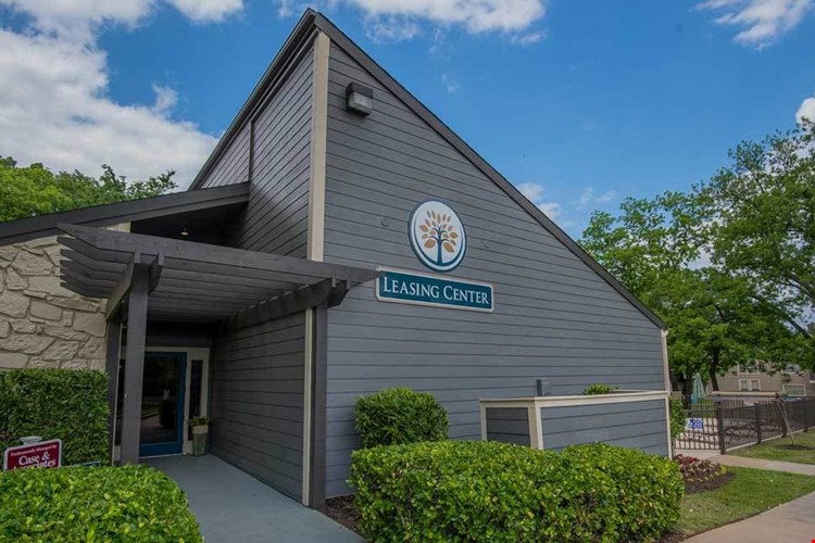 Country Hollow Image 2