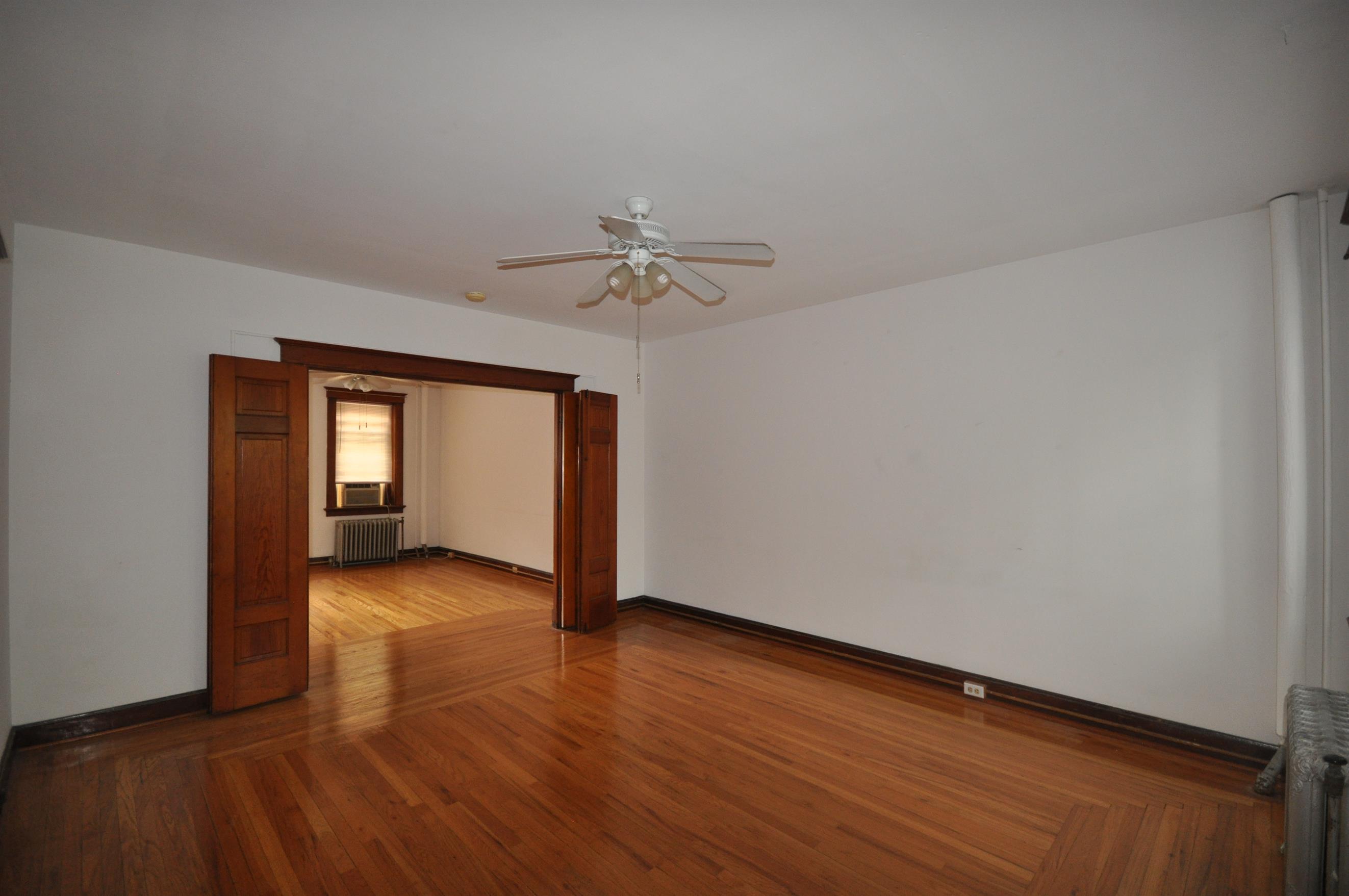 Hyde Park San Carlos Image 4