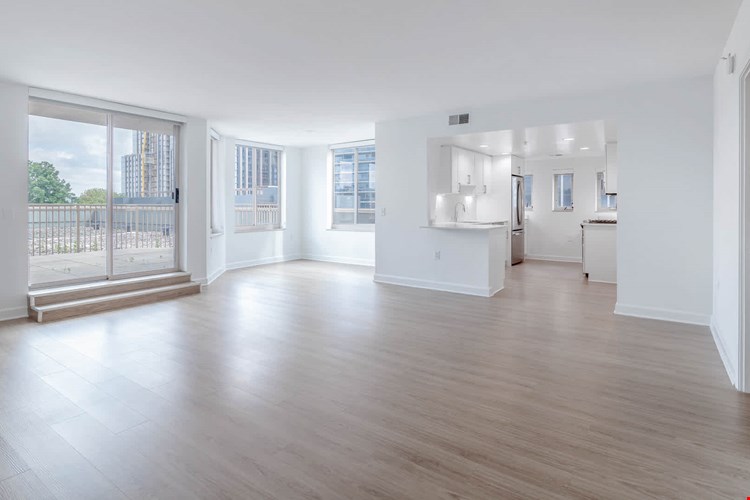 1800 Oak Image 17