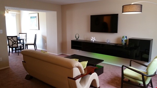 Apartments At Abney Lake Indianapolis