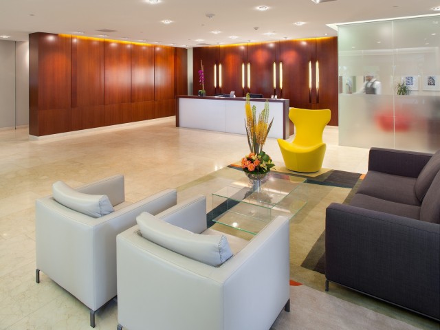 Wilshire Margot Image 3